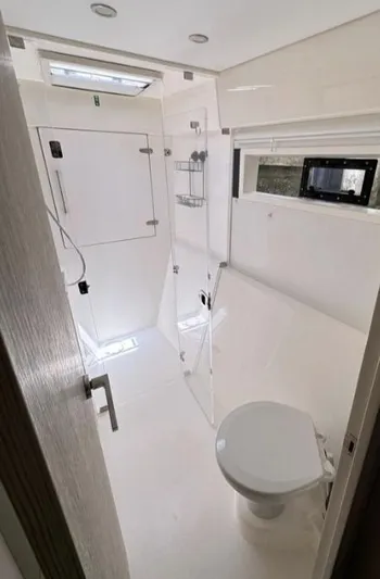 Even Mo Betta Yacht Photos Pics 