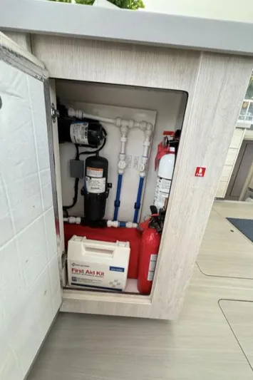 Even Mo Betta Yacht Photos Pics 