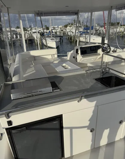 Even Mo Betta Yacht Photos Pics 