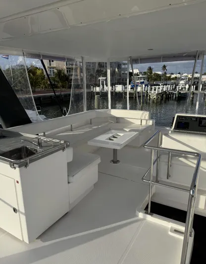 Even Mo Betta Yacht Photos Pics 