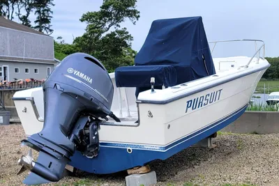Pursuit 2100 CC, '14 Yamaha F200 -CLEAN and Ready