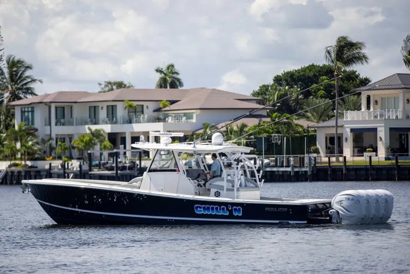 41 Regulator 2021 Yacht Photos Pics Regulator 41 2021 - Exterior Profile