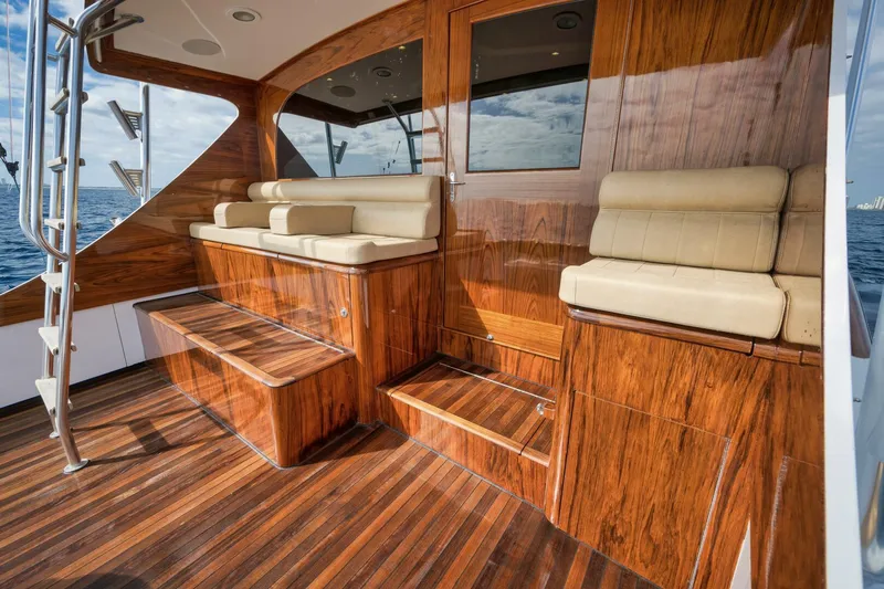 Risk & Reward Yacht Photos Pics 