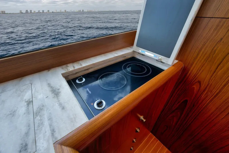 Risk & Reward Yacht Photos Pics 