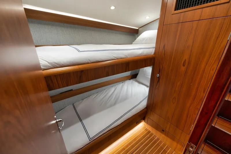 Risk & Reward Yacht Photos Pics 