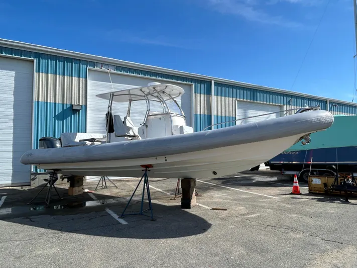 Mission Control Yacht Photos Pics 