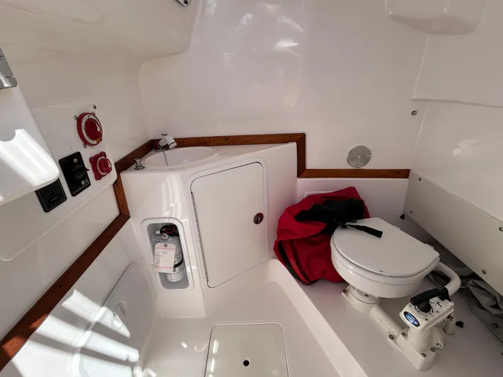 Mission Control Yacht Photos Pics 