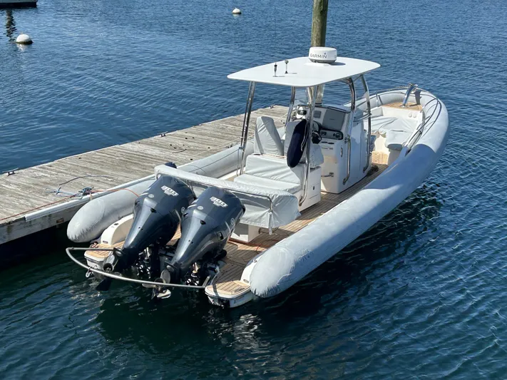Mission Control Yacht Photos Pics 