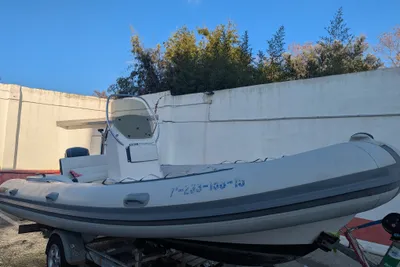 2015 Arimar Valiant 580 Comfort