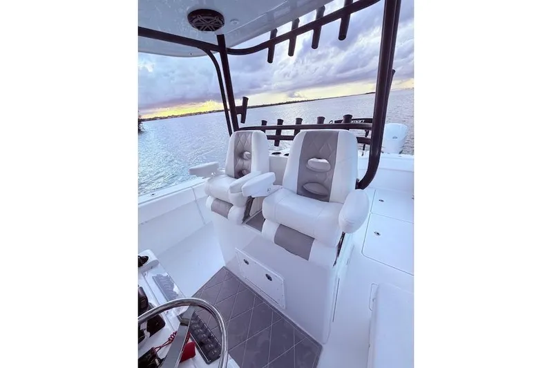  Yacht Photos Pics 2019 Freeman 34 boat interior with luxury seating and ocean view.