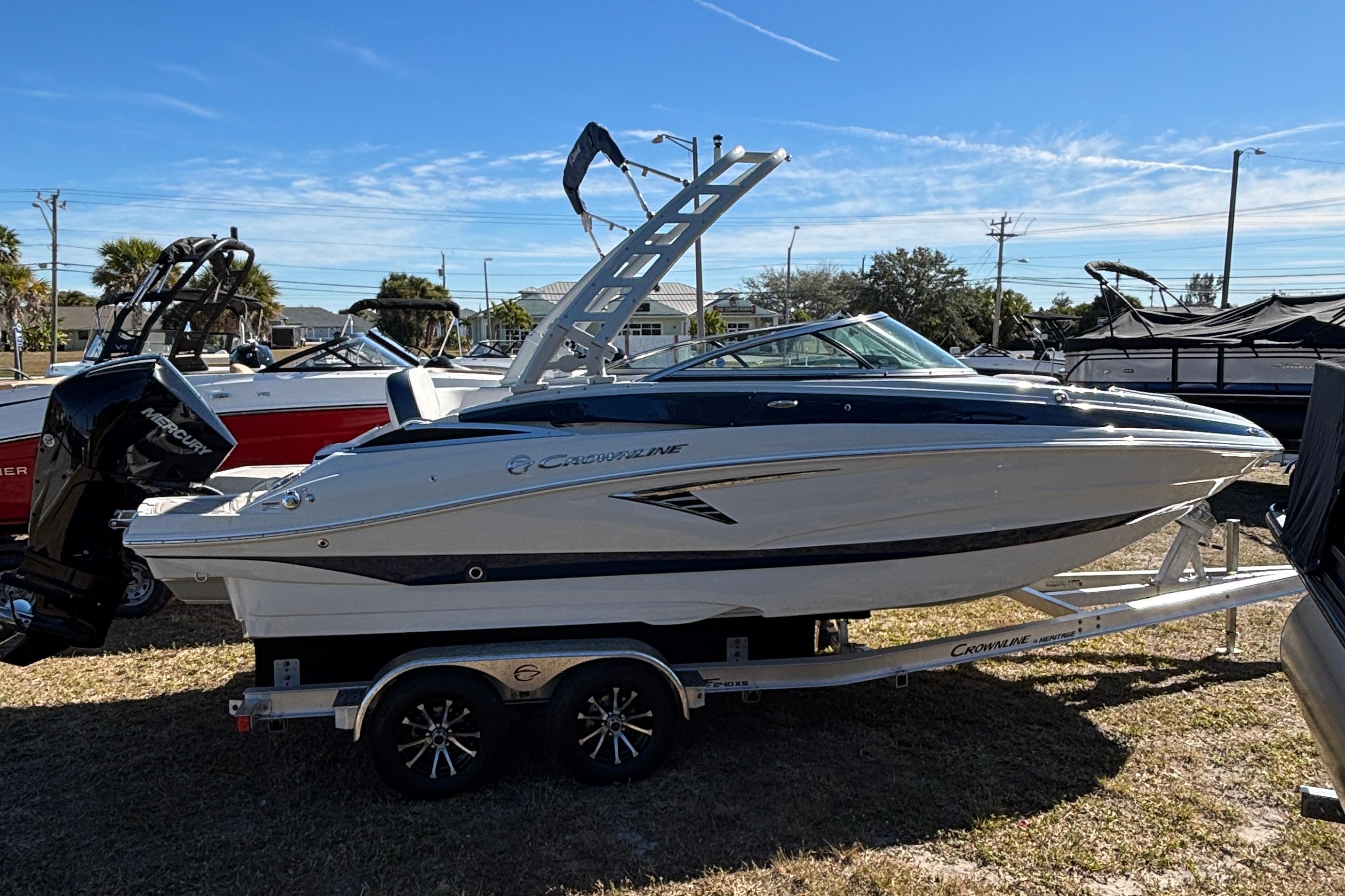 Crownline Eclipse E240 XS