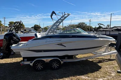 Crownline Eclipse E240 XS