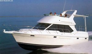1995 Bayliner 3587