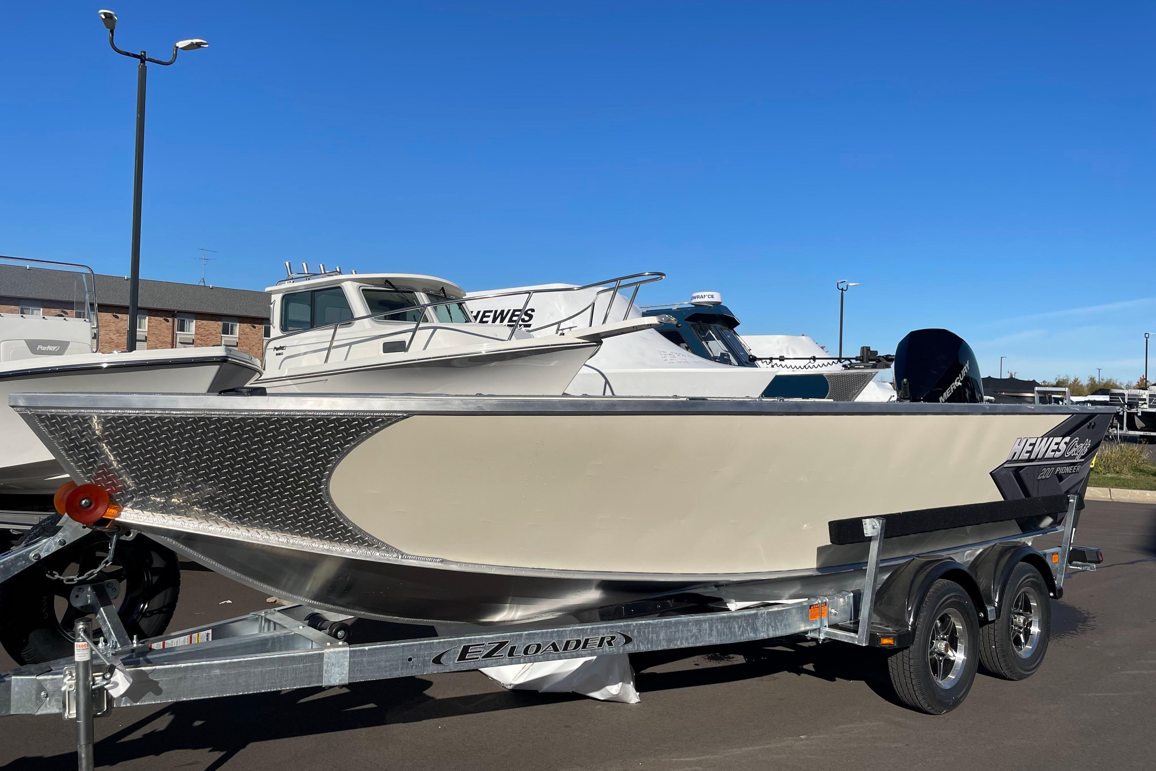 Hewescraft 200 Pioneer