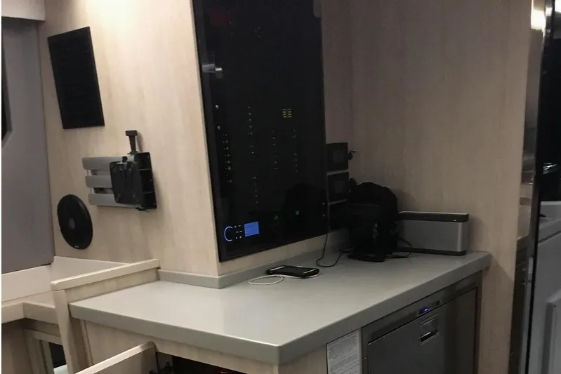 Nice Aft Too Yacht Photos Pics Leopard 45 electrical panel and refrigeration