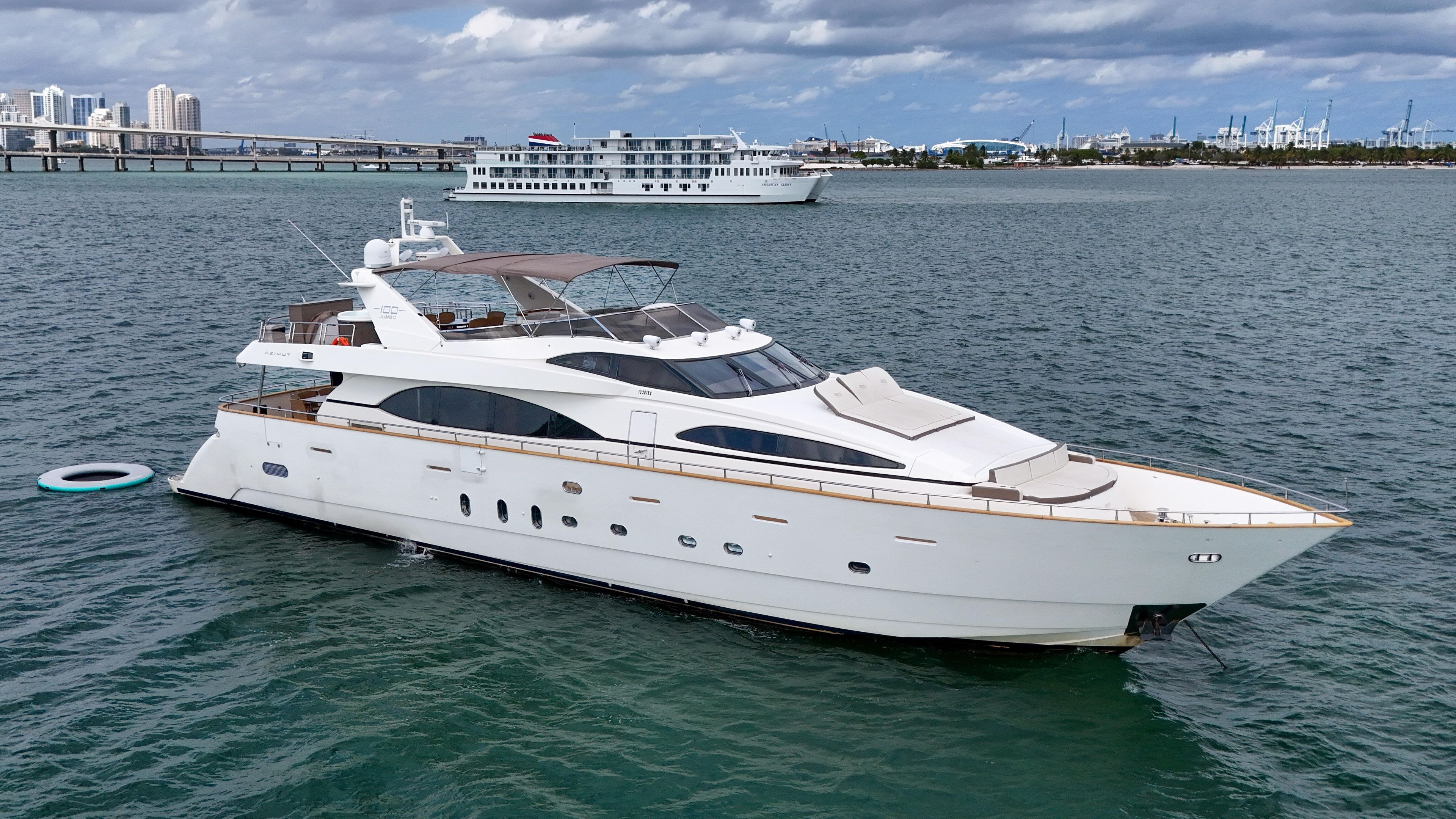 2006 Azimut 100 