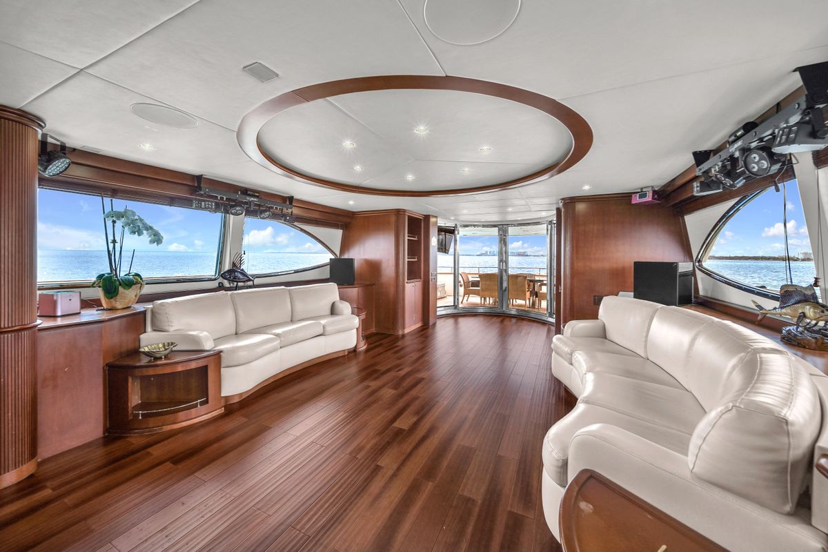 2006 Azimut 100 