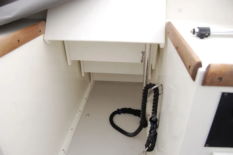  Yacht Photos Pics Interior view of 1981 Willard Marine Pilot House Trawler with rope detail.