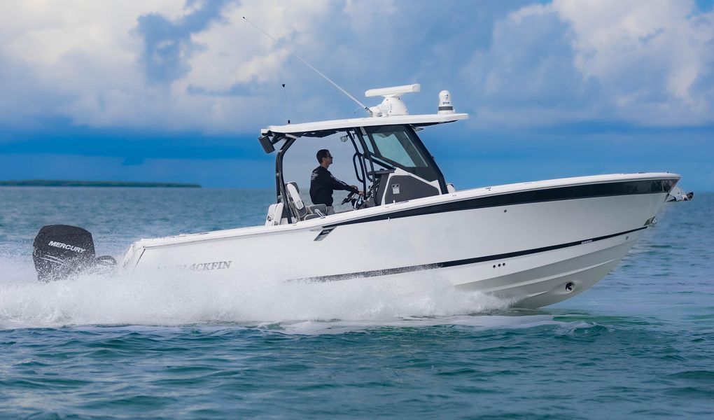 2023 Blackfin 302 CC