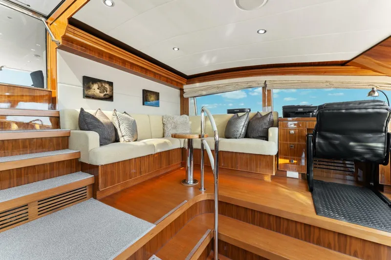 Mesmerize Yacht Photos Pics 