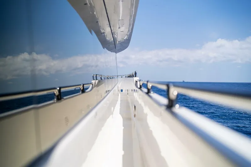 Mesmerize Yacht Photos Pics 