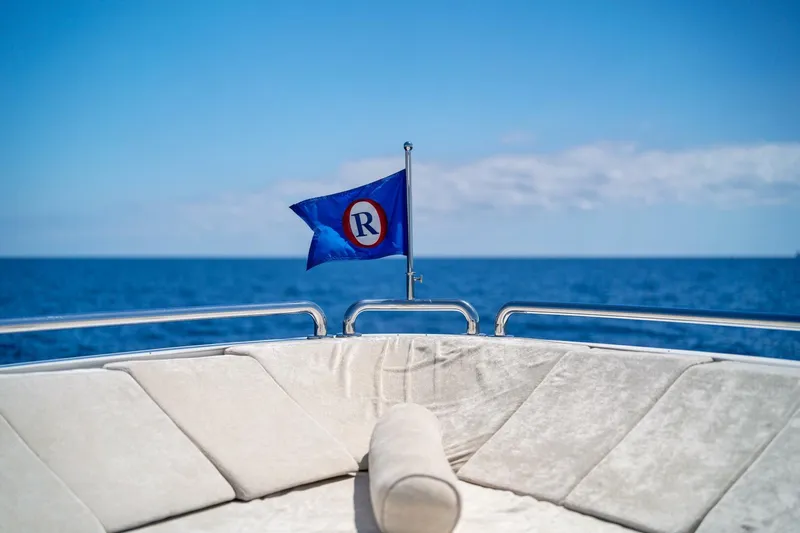 Mesmerize Yacht Photos Pics 