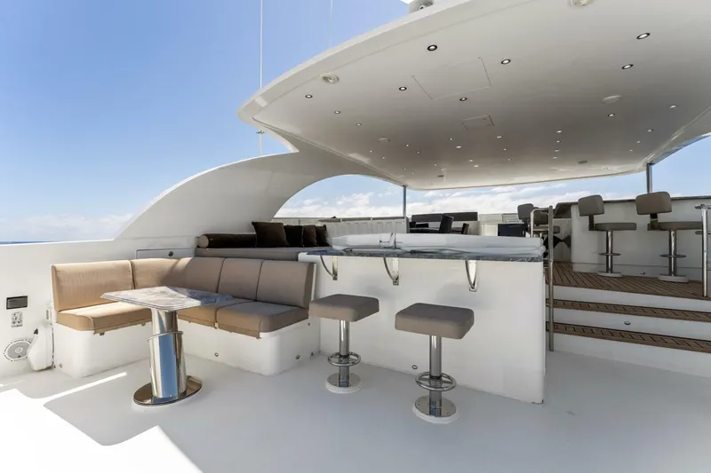 Mesmerize Yacht Photos Pics 