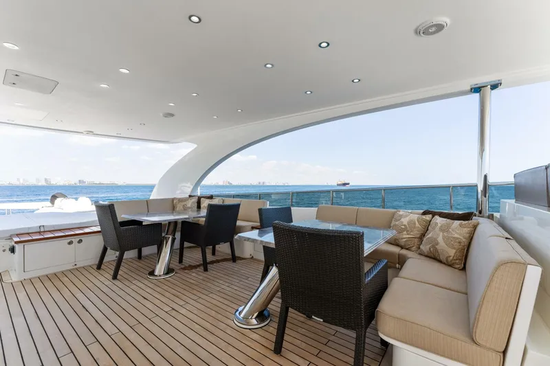 Mesmerize Yacht Photos Pics 