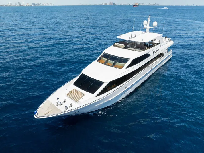 Mesmerize Yacht Photos Pics 