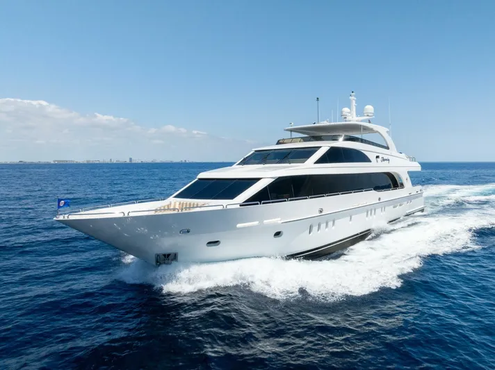 Mesmerize Yacht Photos Pics 