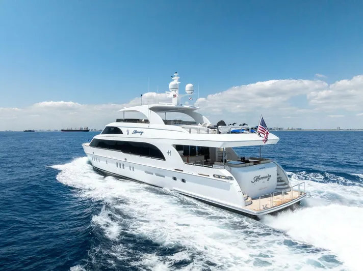 Mesmerize Yacht Photos Pics 