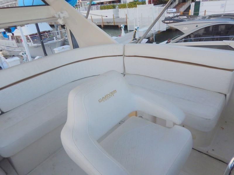 2004 Carver 444 Cockpit Motor Yacht