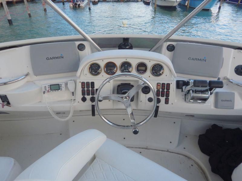 2004 Carver 444 Cockpit Motor Yacht