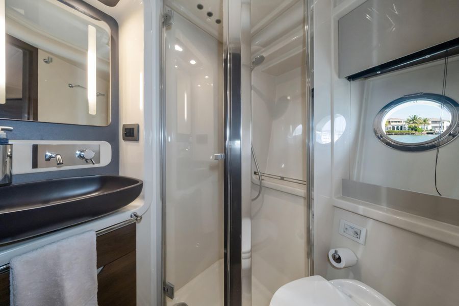 2016 Azimut 50 Flybridge