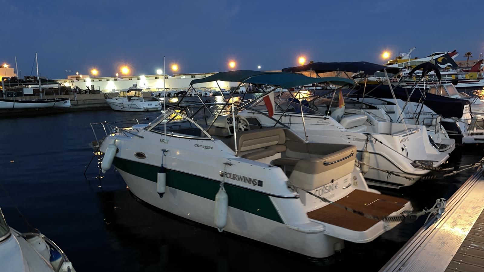 1996 Four Winns FOUR WINNS 238 VISTA