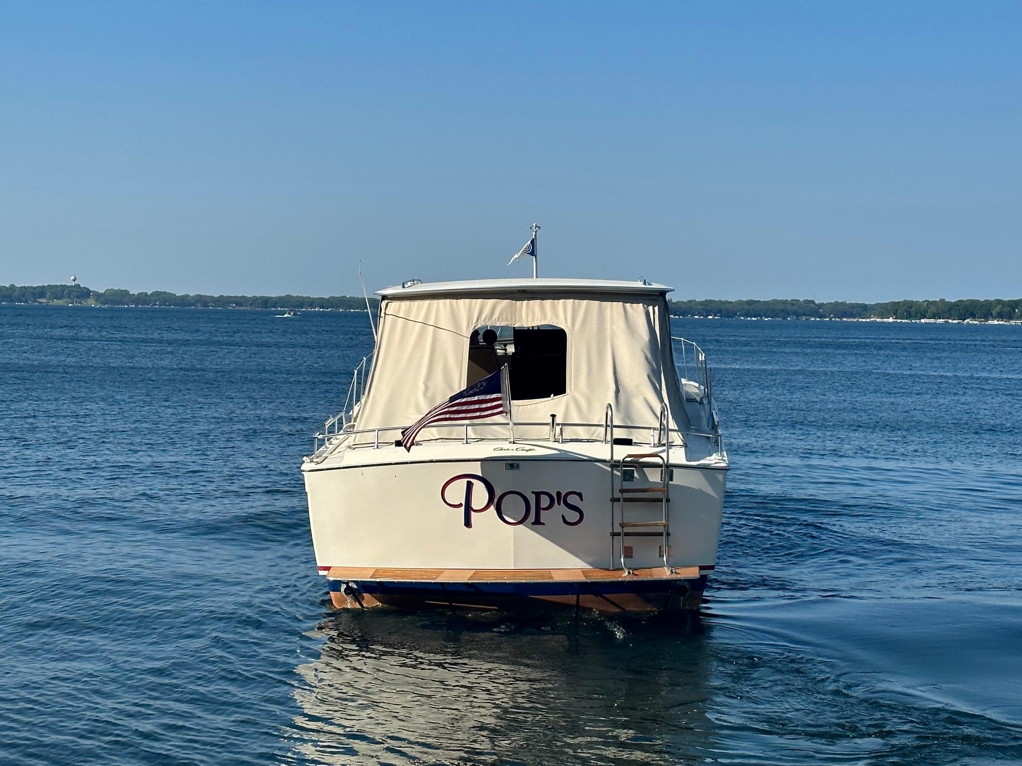 1968 Chris-Craft 35 Commander on calm waters.