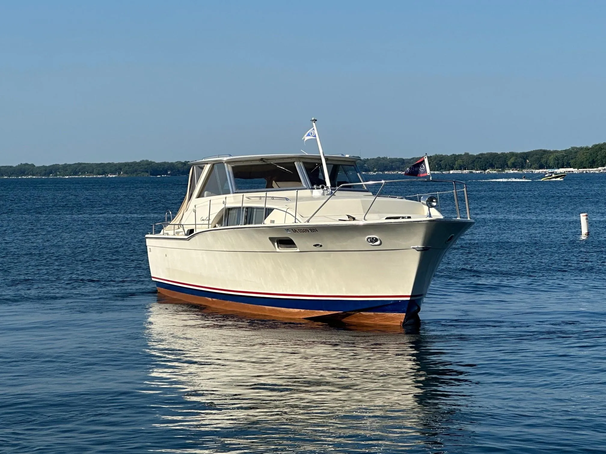 1968 Chris-Craft 35 Commander on calm water.