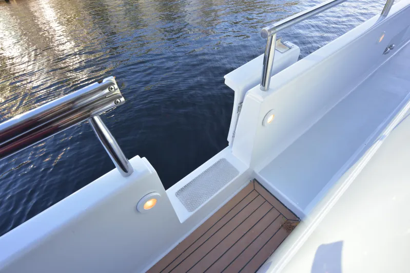 Yolo Yacht Photos Pics 