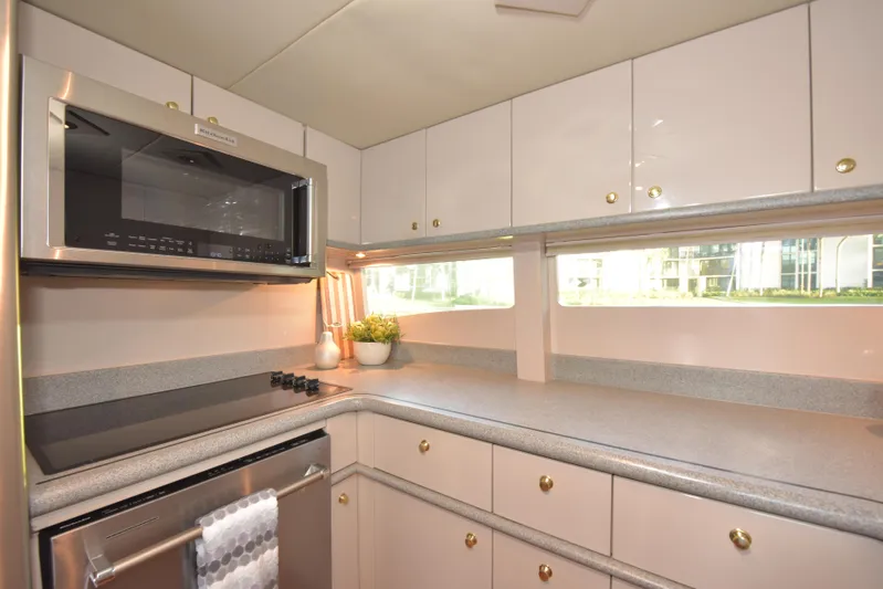 Yolo Yacht Photos Pics 