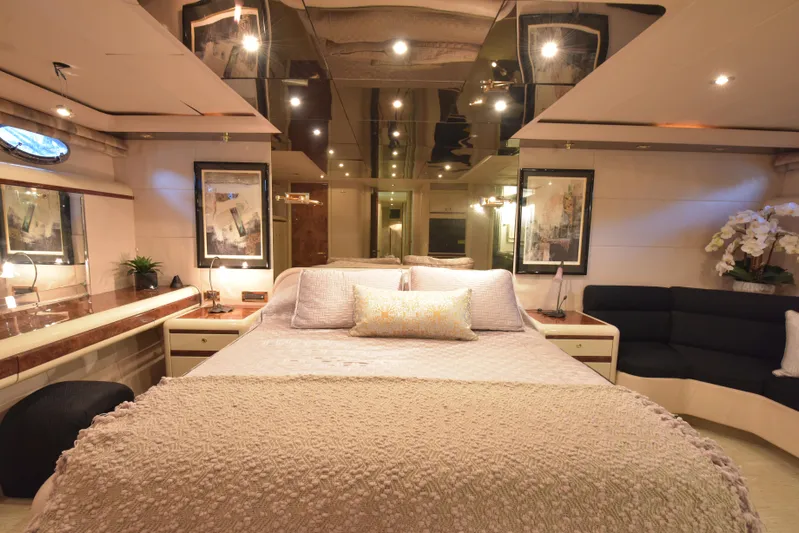 Yolo Yacht Photos Pics 