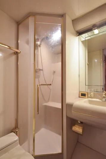 Yolo Yacht Photos Pics 