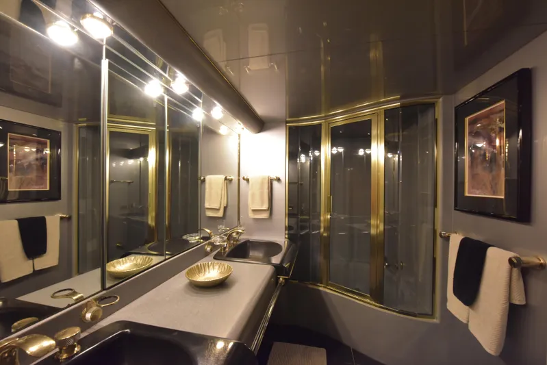 Yolo Yacht Photos Pics 