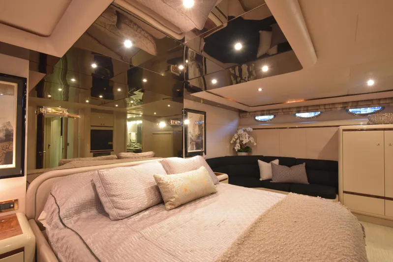 Yolo Yacht Photos Pics 