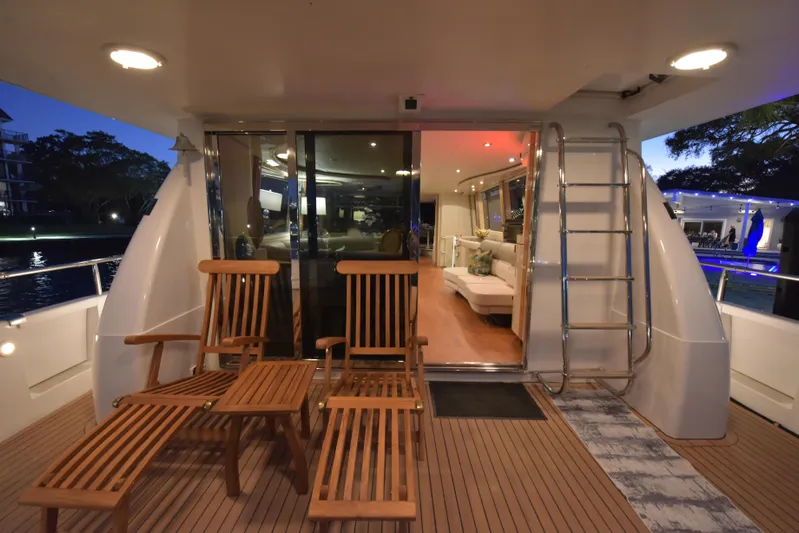 Yolo Yacht Photos Pics 