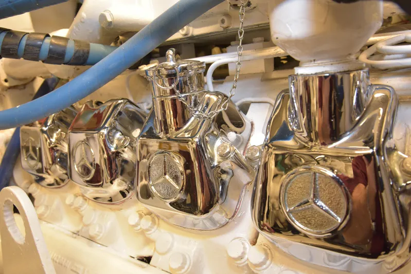 Yolo Yacht Photos Pics 