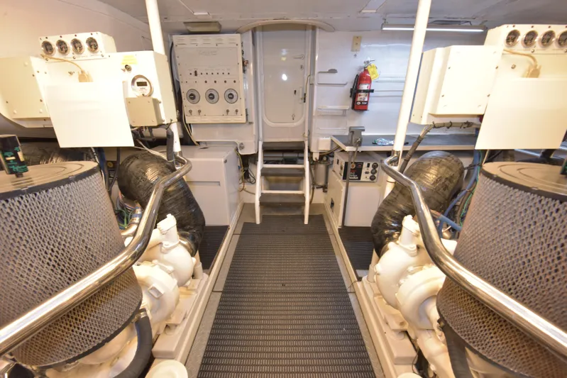 Yolo Yacht Photos Pics 