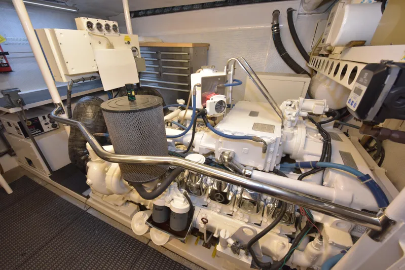 Yolo Yacht Photos Pics 