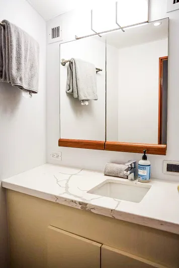 Wire Tansfer Yacht Photos Pics 