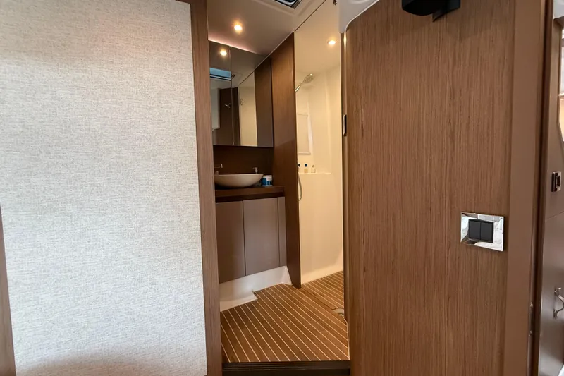 On My Way Yacht Photos Pics Interior of 2018 Beneteau Gran Turismo 50 yacht, featuring a modern bathroom design.
