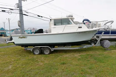 Parker 2520 XL Sport Cabin